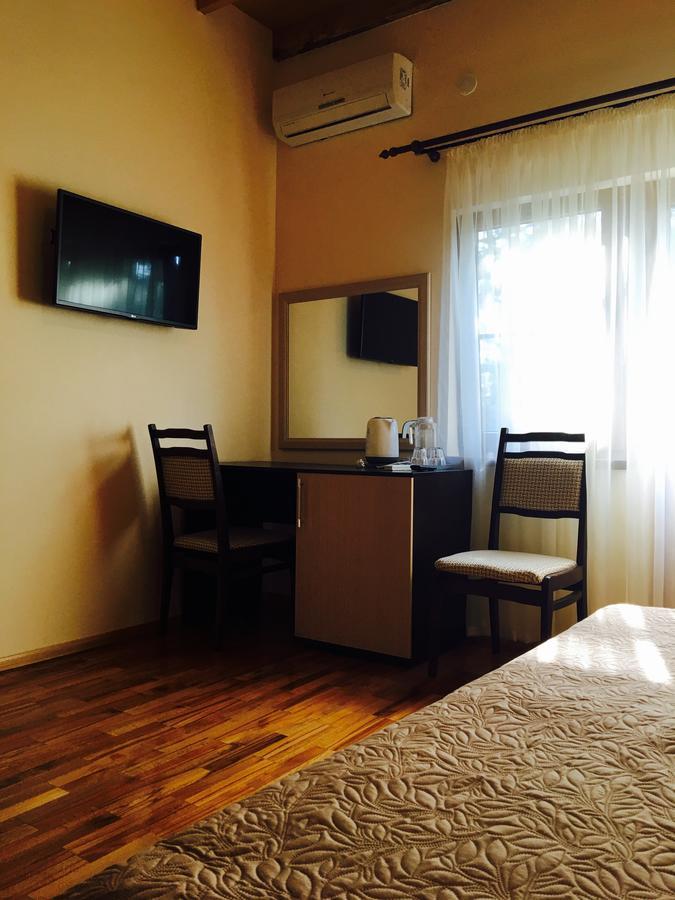 Киараз Старт Hotel Pitsunda Eksteriør billede