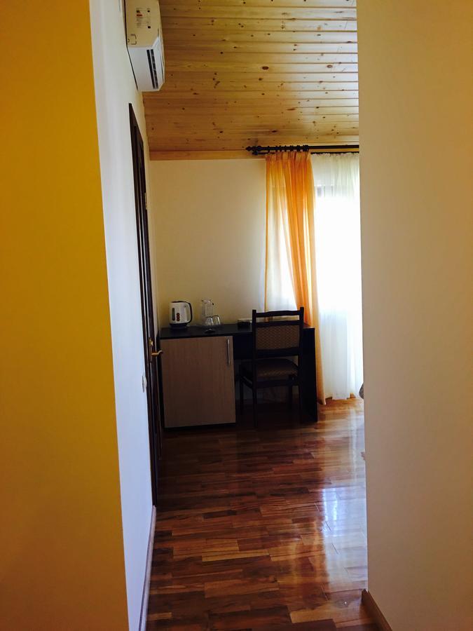 Киараз Старт Hotel Pitsunda Eksteriør billede