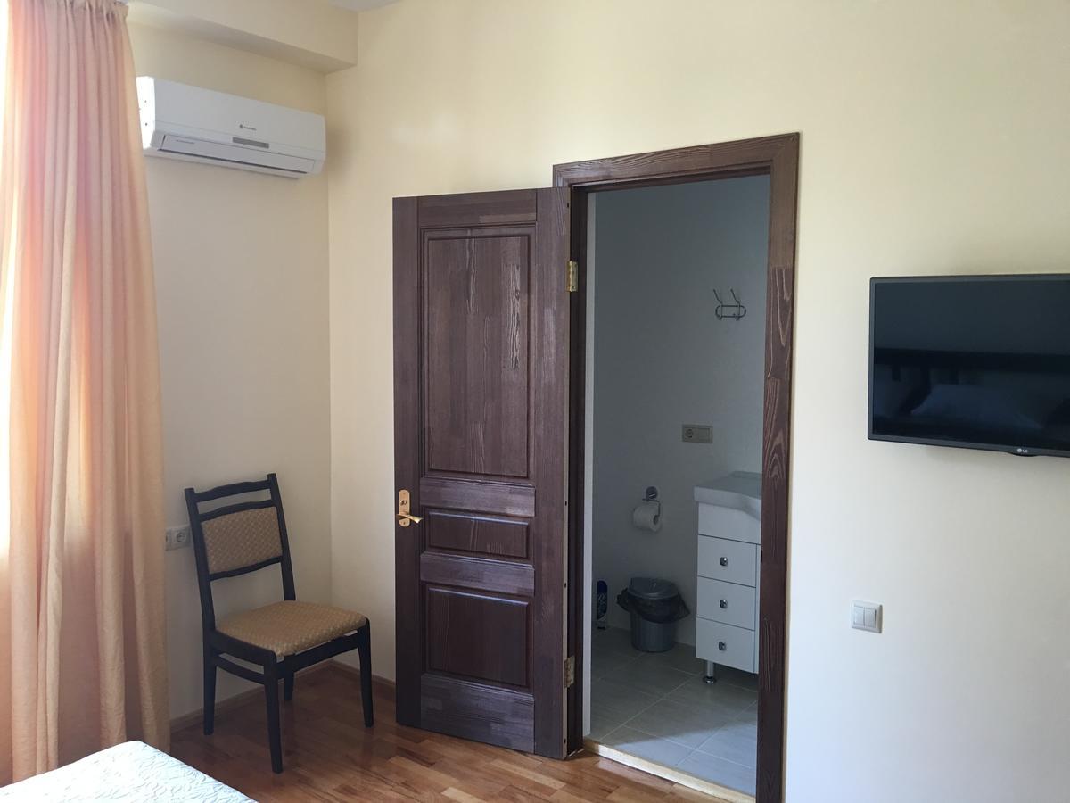 Киараз Старт Hotel Pitsunda Eksteriør billede
