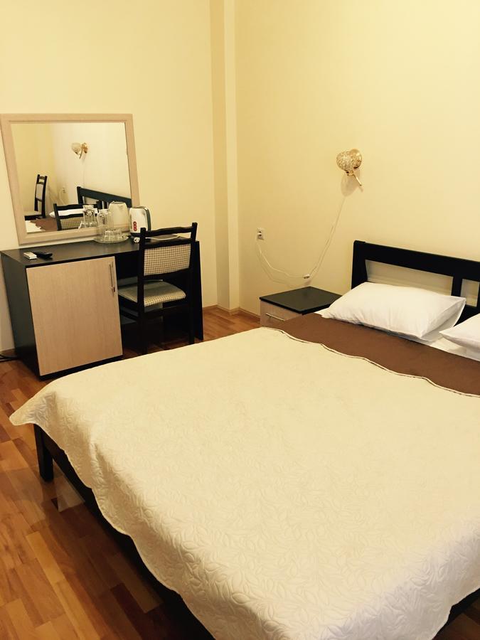 Киараз Старт Hotel Pitsunda Eksteriør billede