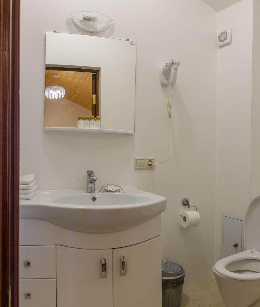 Киараз Старт Hotel Pitsunda Eksteriør billede