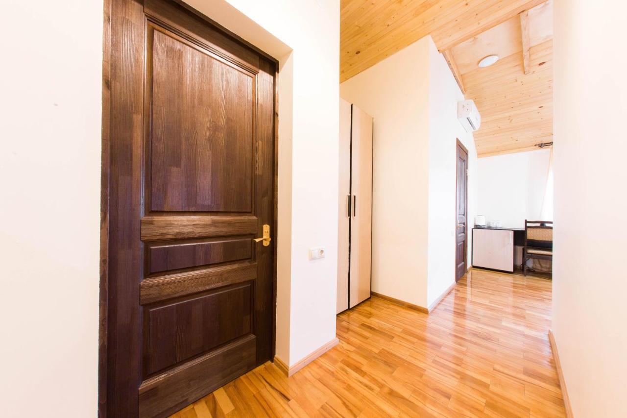 Киараз Старт Hotel Pitsunda Eksteriør billede