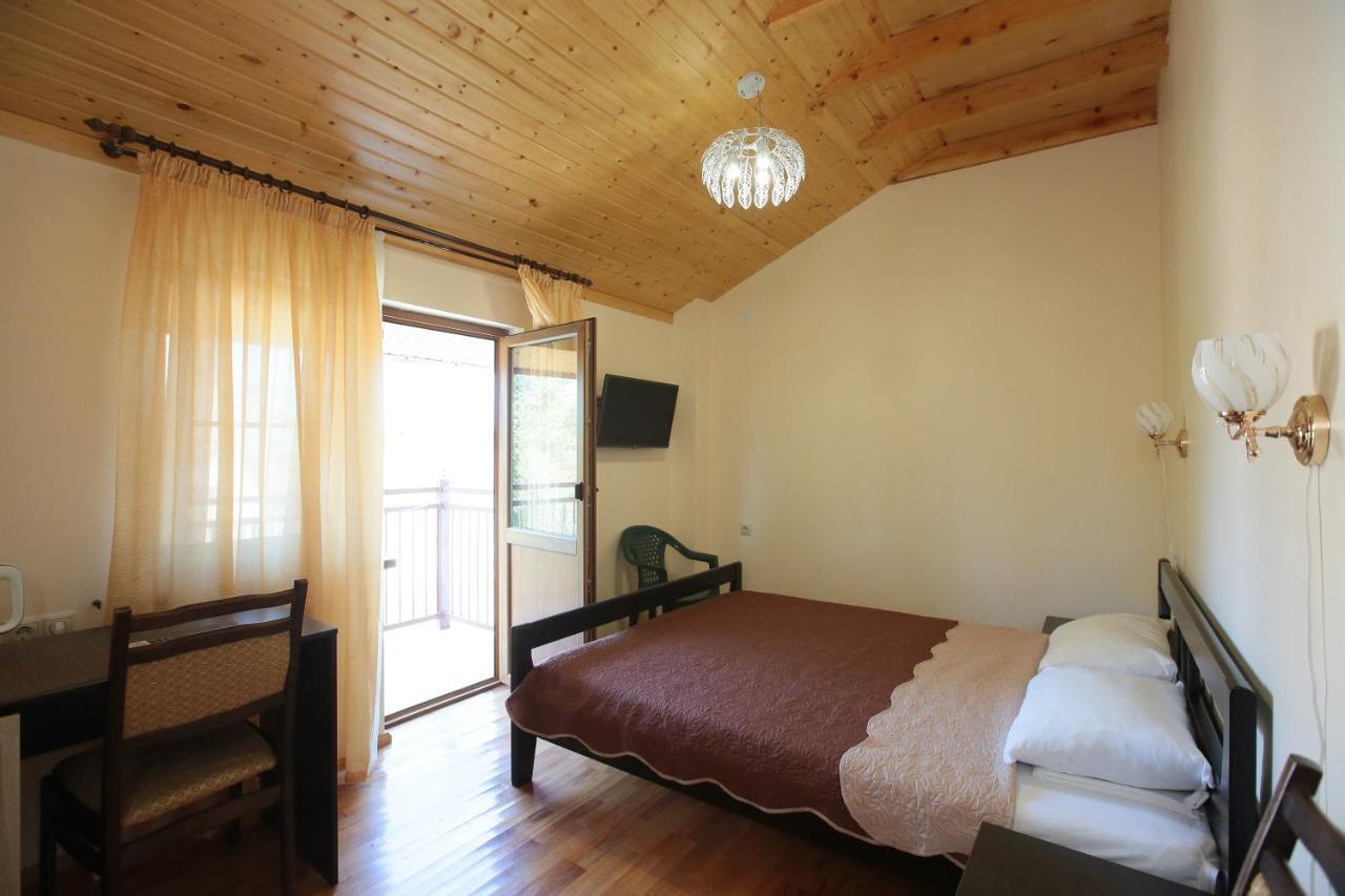 Киараз Старт Hotel Pitsunda Eksteriør billede