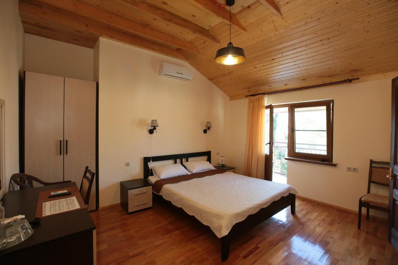 Киараз Старт Hotel Pitsunda Eksteriør billede